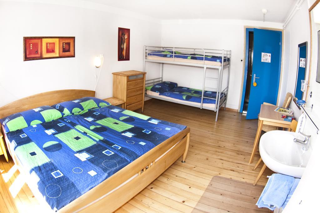 Happy Inn Lodge Entrelagos Habitación foto